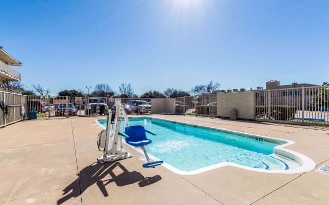 Motel 6 Garland, TX - Dallas