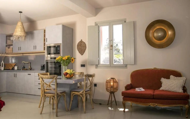 Pink Freud Villas Santorini