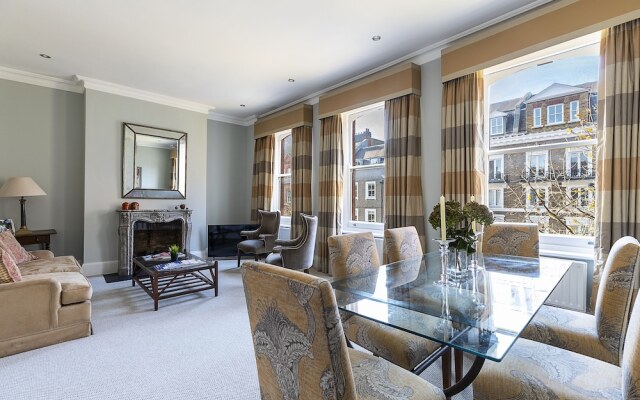 Bright Flat by Belgravia & Sloane Square/4 Guests