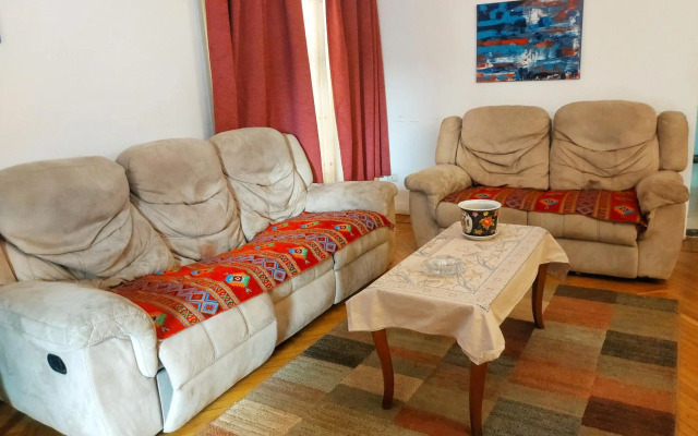 Jessy charming apartment in Heliopolis.