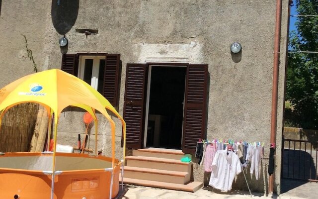 House with 2 Bedrooms in Sassofortino, with Enclosed Garden - 25 Km From the Beach