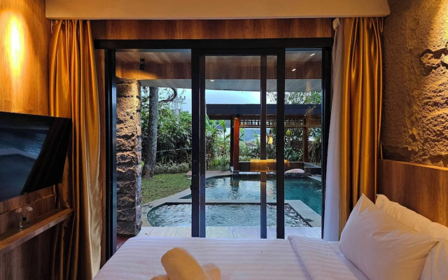 Villa 4-BR Klub Bunga No. 4 Batu Malang