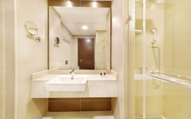 Maison Privee - Sparkle Tower 1