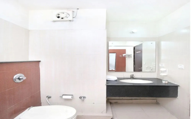 Hotel 42 by OYO Rooms