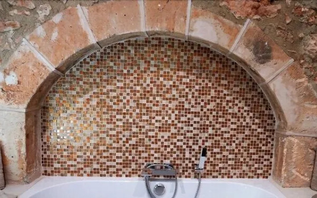 VMG Private Suites - Adults Only