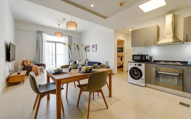 Candace Acacia Airbetter