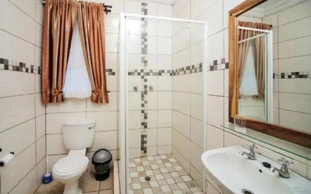 Ivory Tusk Travel Lodge