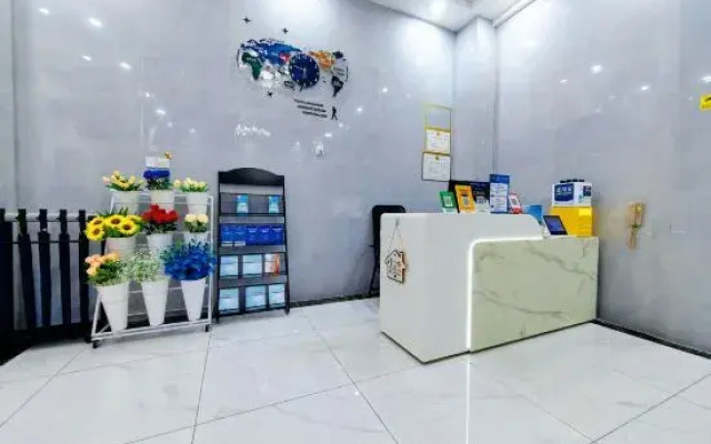 Lingshui Qingfeng Xiaozhu (Qingshuiwan Nanwan Monkey Island Branch)