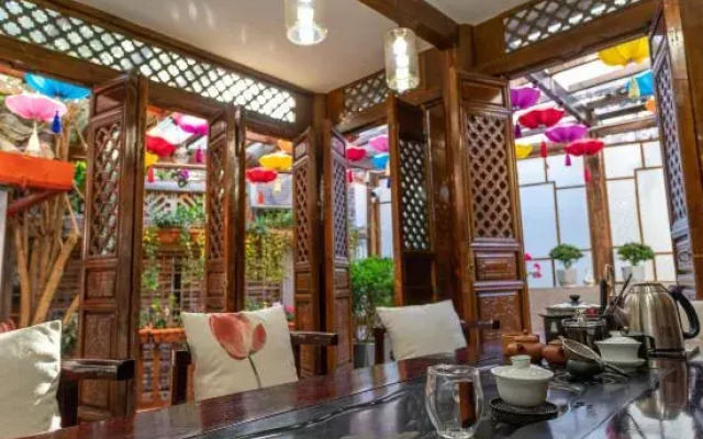 Shanfeng Garden Inn (Lijiang Ancient Town Mufu Branch)