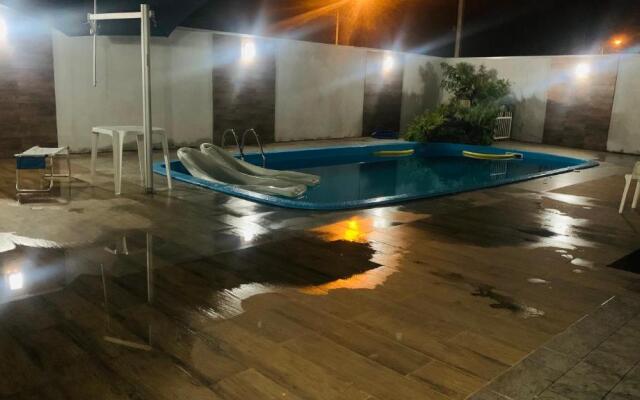 Casa c piscina matinhos S Etiene