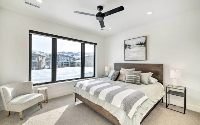 Mountain-view Townhome Near Powder Mountain!