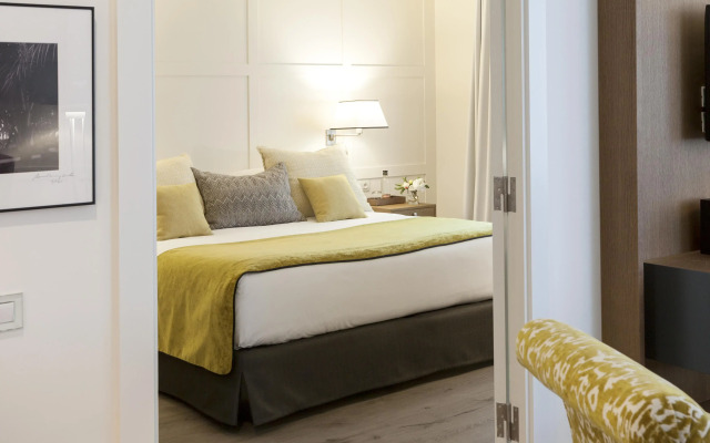 Gallery Hotel