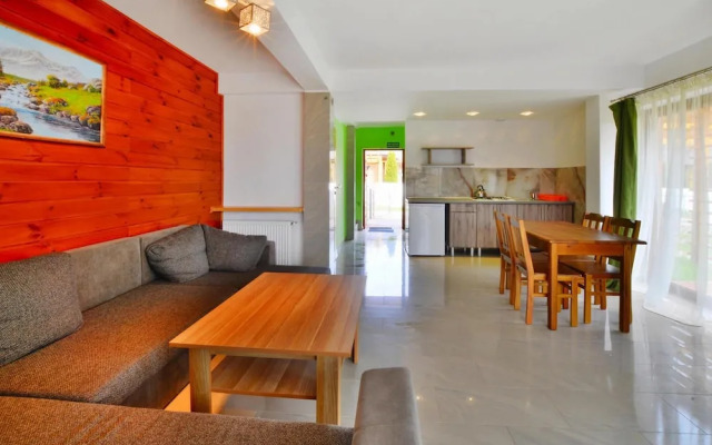 Comfortable Holiday Home With a Private Garden