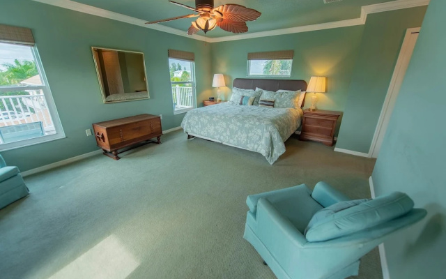 Pelican Villa Apartment 4