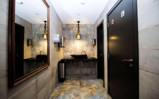 Best Western Plus Premium Inn
