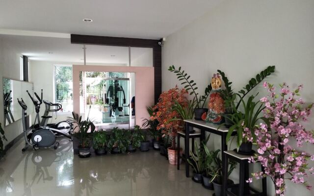 Siri Service Apartment