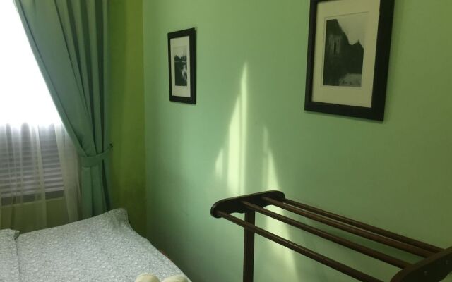 1511 Guest House