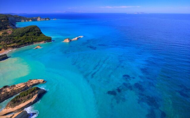 Traditional Greek Maisonette Antiperni