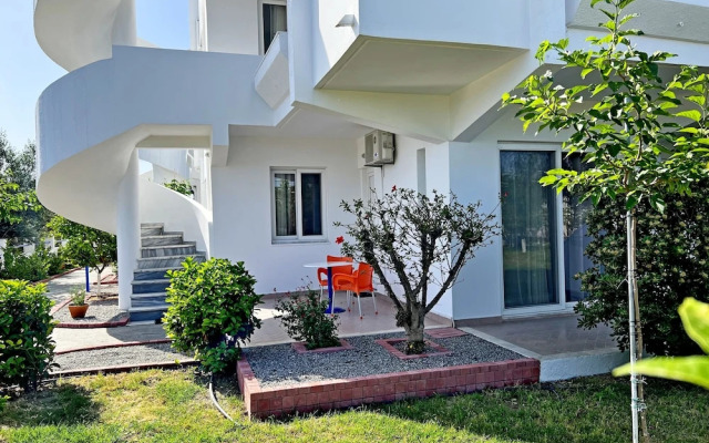 Villa Maroula