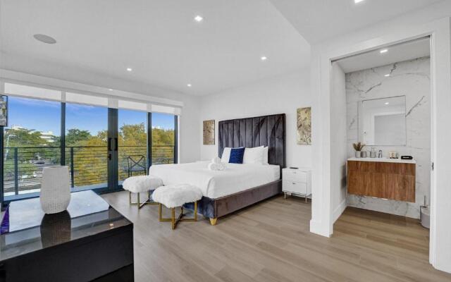 Up East Townhomes by Nomada Residences