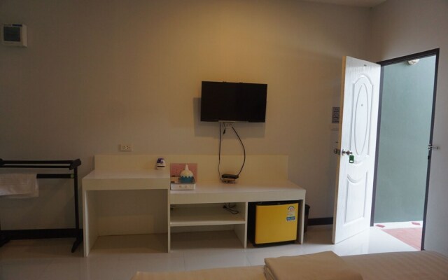 Baan Nongnooch Hotel