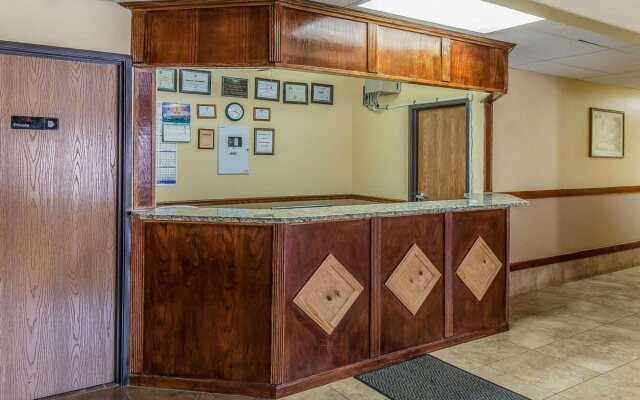 Quality Inn & Suites Salina National Forest Area