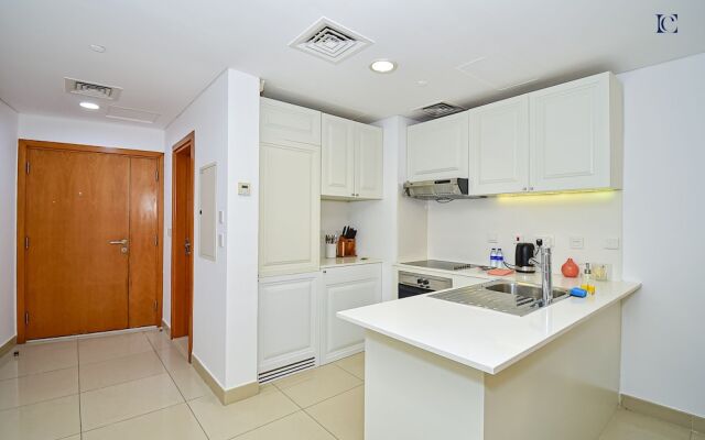 Stunning Sea View 2Bed near Tram Stn