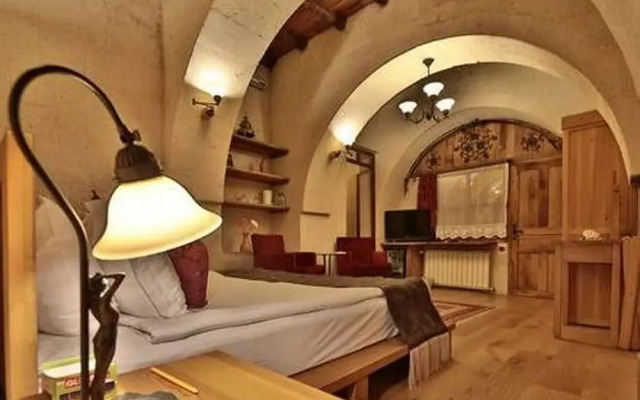 La Casa Cave