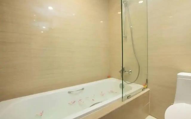 Louis Kienne Cikarang Hotel & Service Apartment