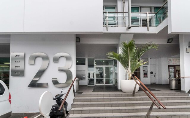 Waterfront Seaview Apt Hotel
