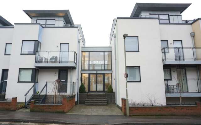 Modern, Spacious 2BR Flat in Oxford