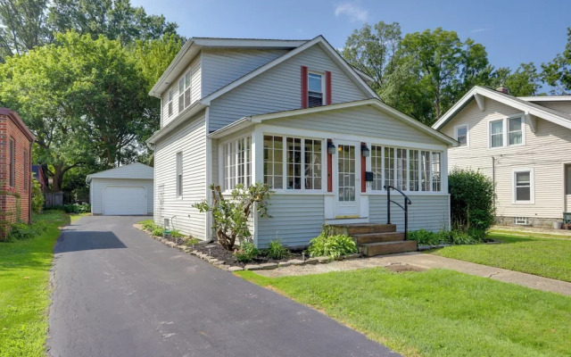 Welcoming Willoughby Home: 1 Mi to Historic Dtwn