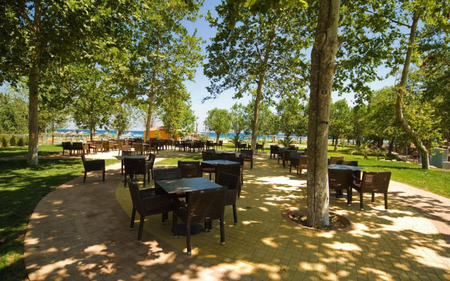 Cronwell Platamon Resort