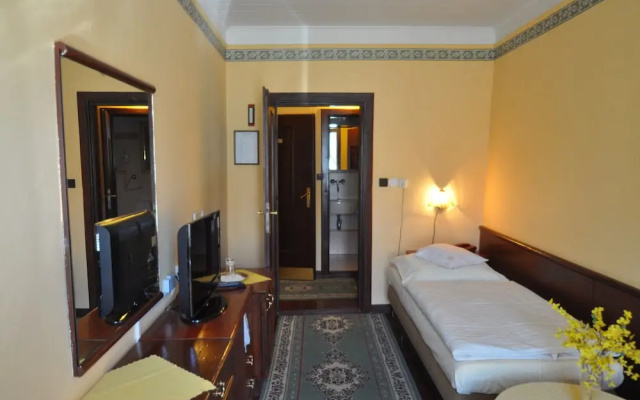 Barbakan Hotel