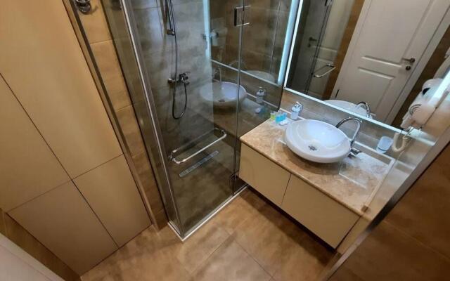 Leo Group Luxury Apartment 18-30 Alliance Palace