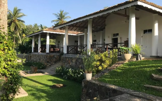 Etamba House