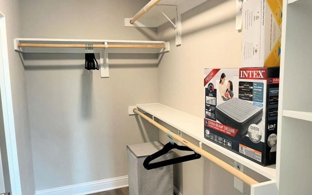 The Elvis Presley Urban Luxury Apts Austin