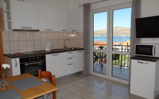 Mara - 70m From the sea - A4