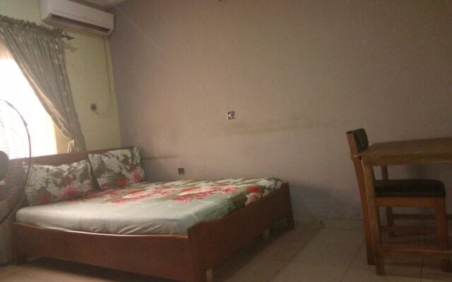 Prime Rose Hotel and Suites