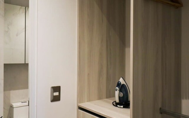 w 1BR With Balcony in Luxury Building Barranco