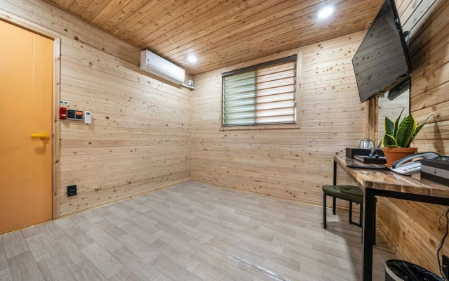Cheongpyeong Pine Hotel
