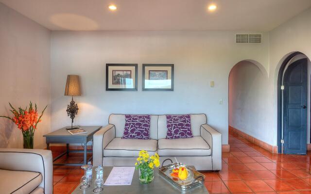 Alta Las Palomas Hotel