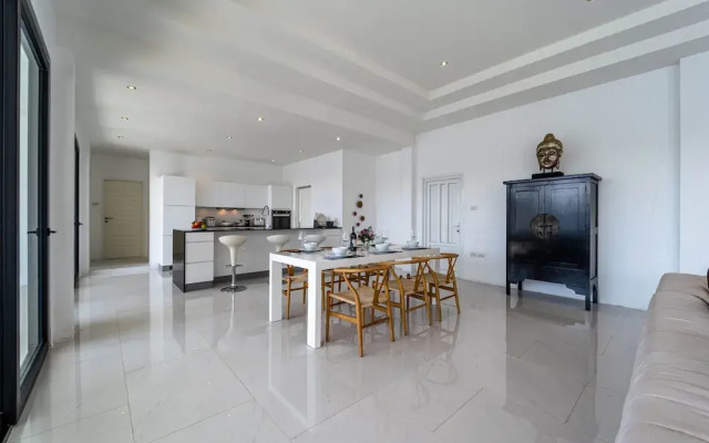 Modern Large 2 Bedroom Pool Villa - PV2