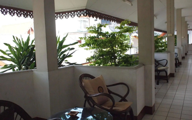 RoongRuang Hotel