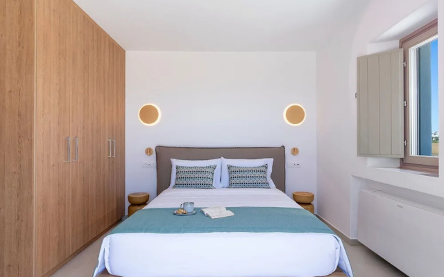 Platies Luxury Apartments Santorini