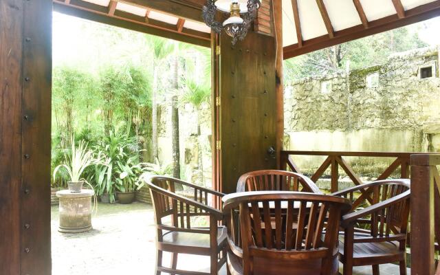 RedDoorz Plus Syariah @ Monginsidi Guest House