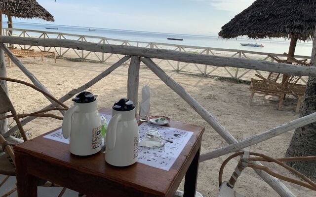 African Paradise Beach Hotel