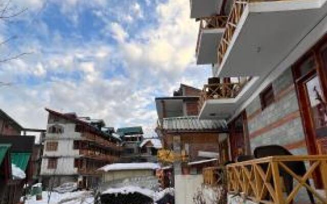 YOLO Backpackers Hostel
