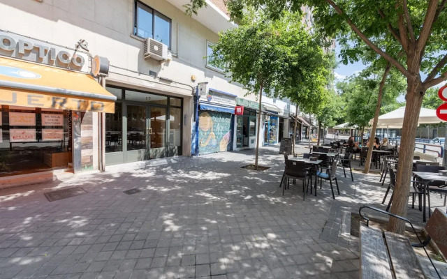 M Vdp17 Amplio Apartamento de Tres Dormitorios e