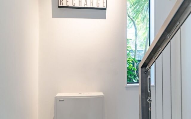 Birkenhead Modern 3 Bedrooms Villa